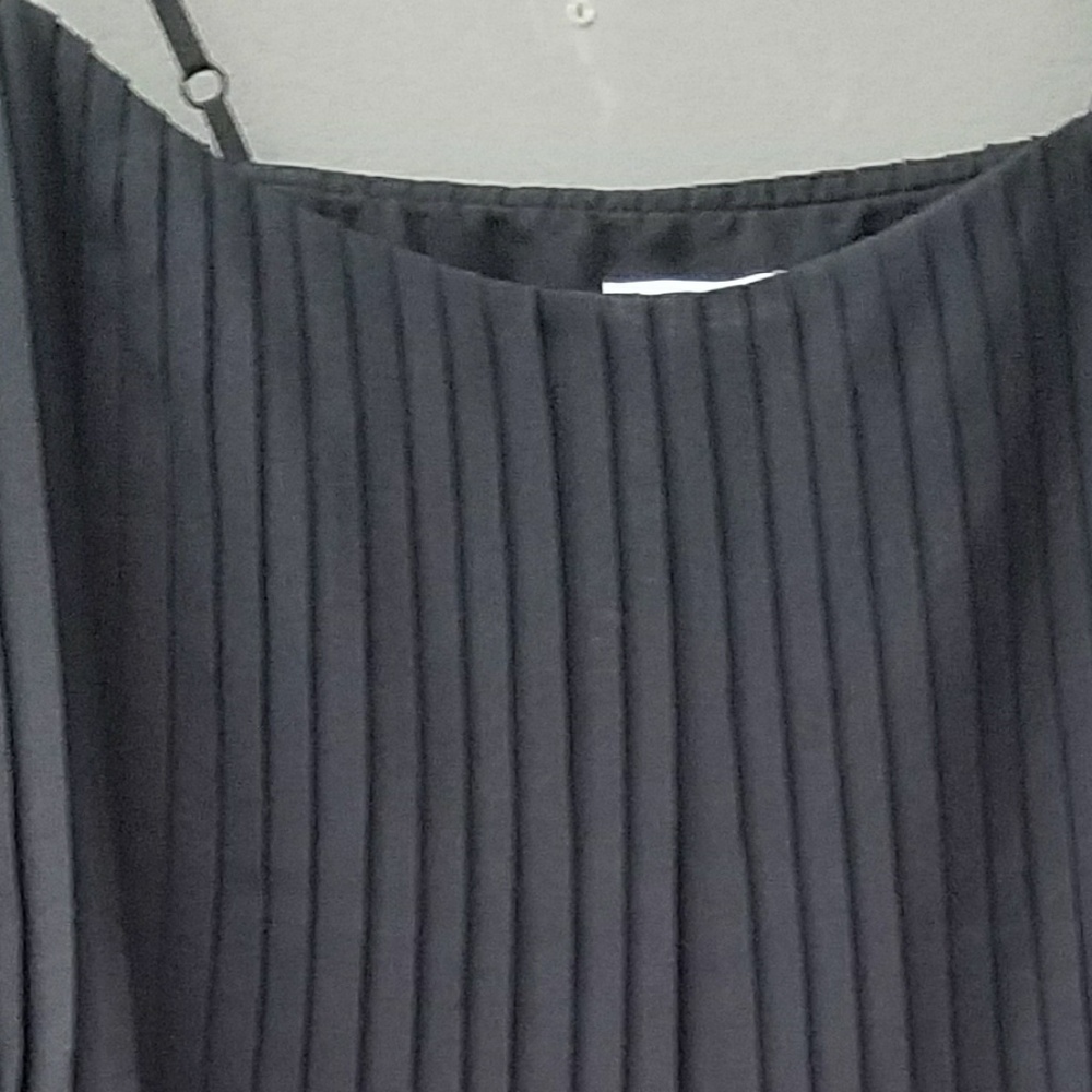 New..DRESS - Picture 5 of 5